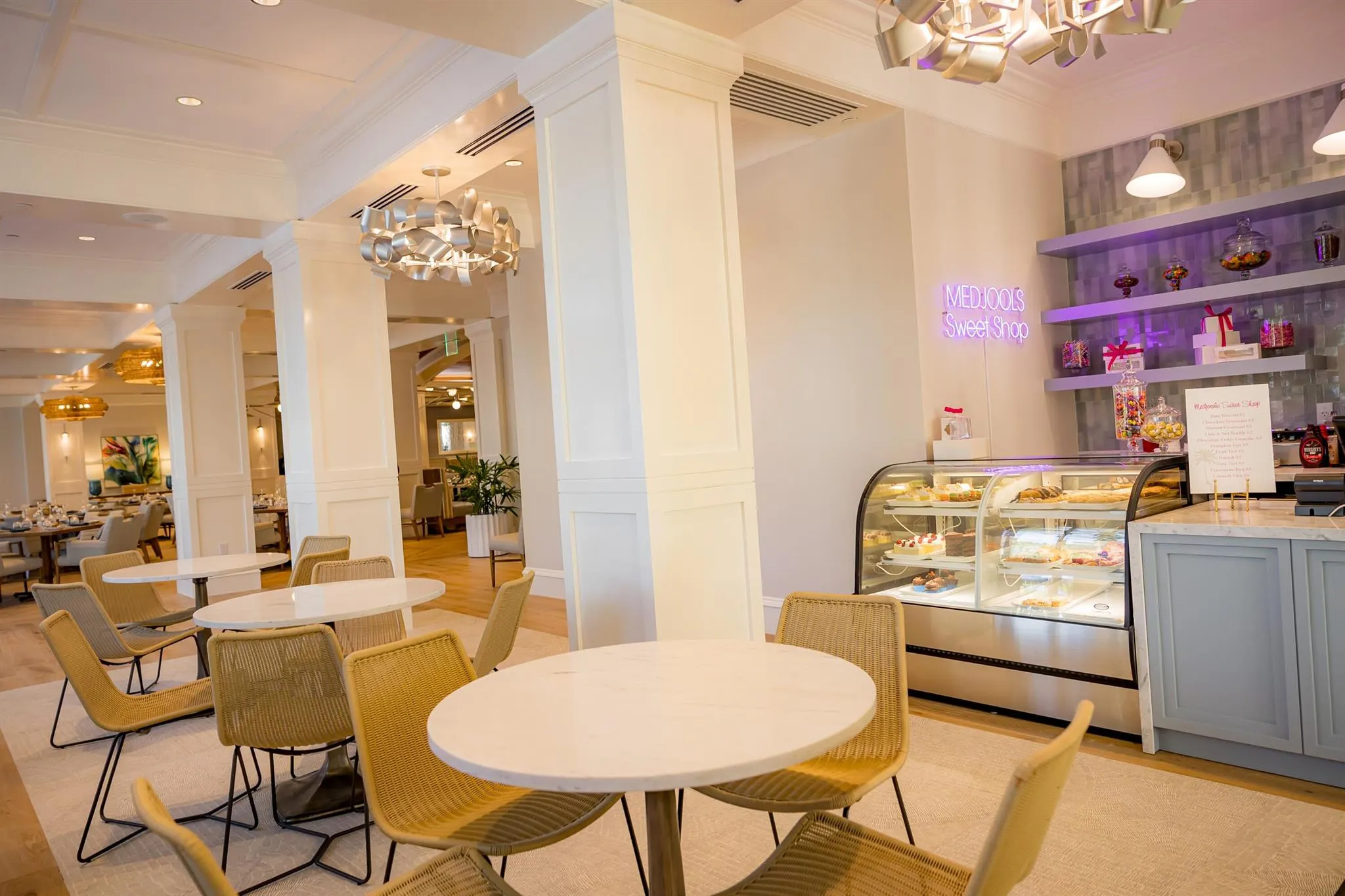 118 Palm Point Circle, #B