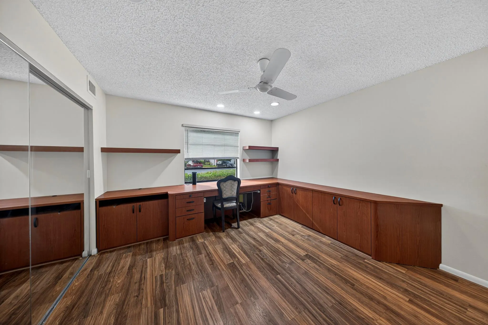 9187 Norte Lago, #5i