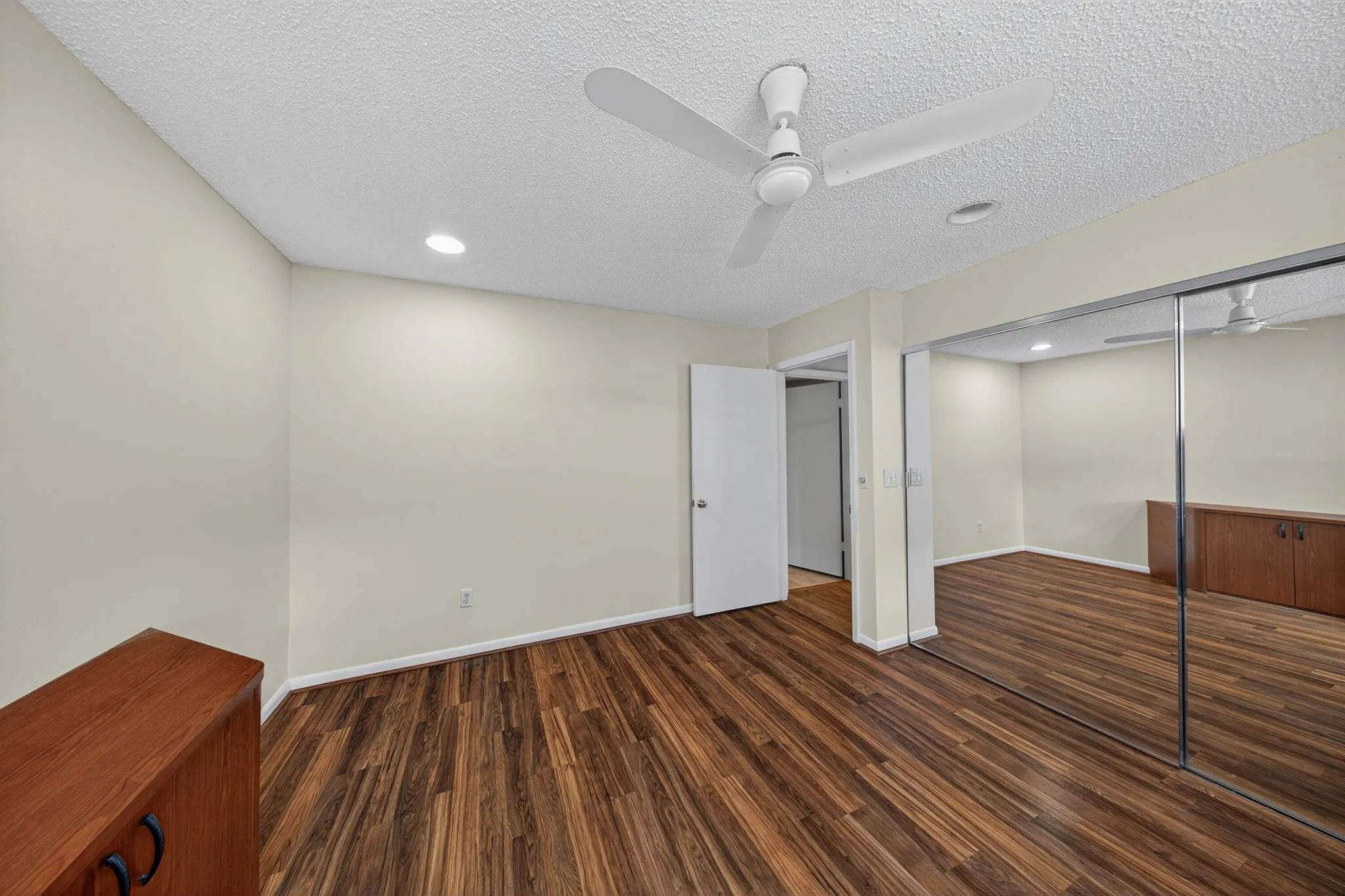 9187 Norte Lago, #5i