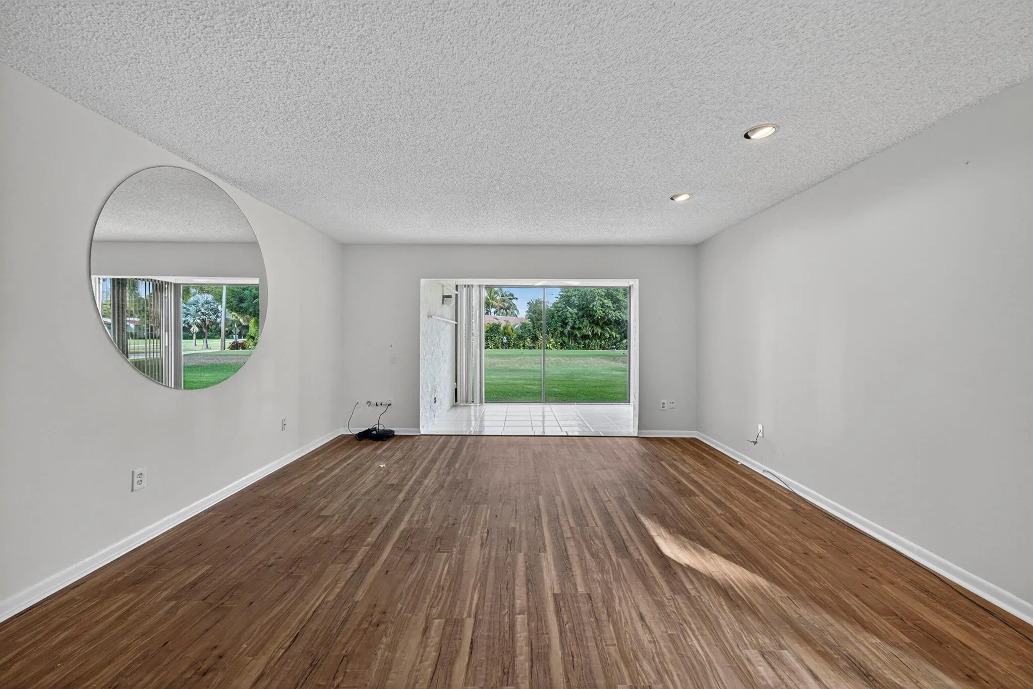 9187 Norte Lago, #5i