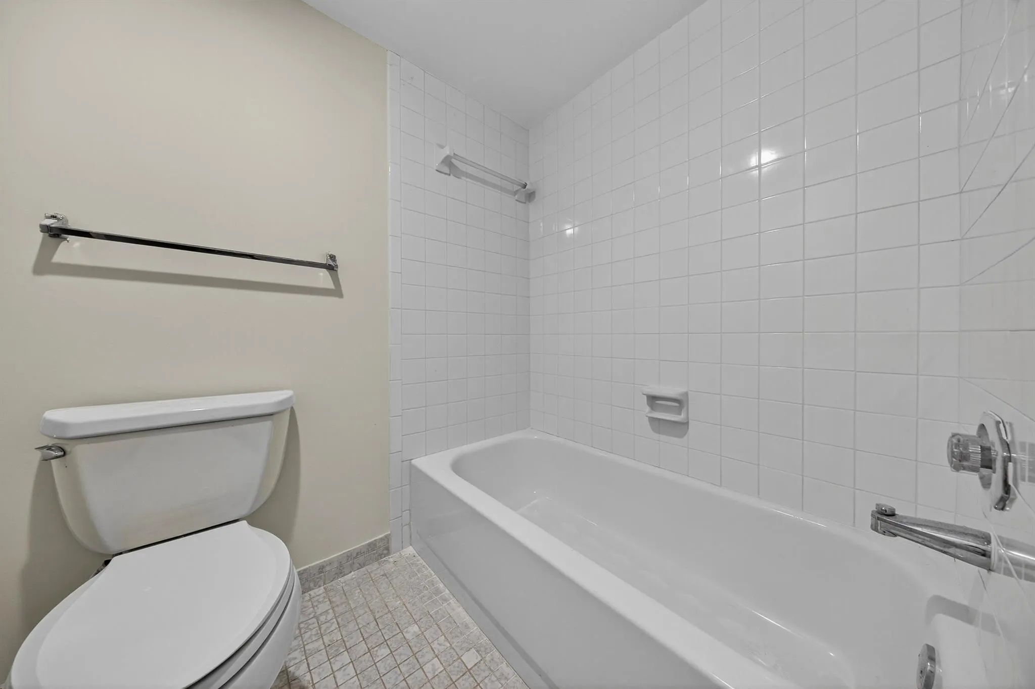 9187 Norte Lago, #5i