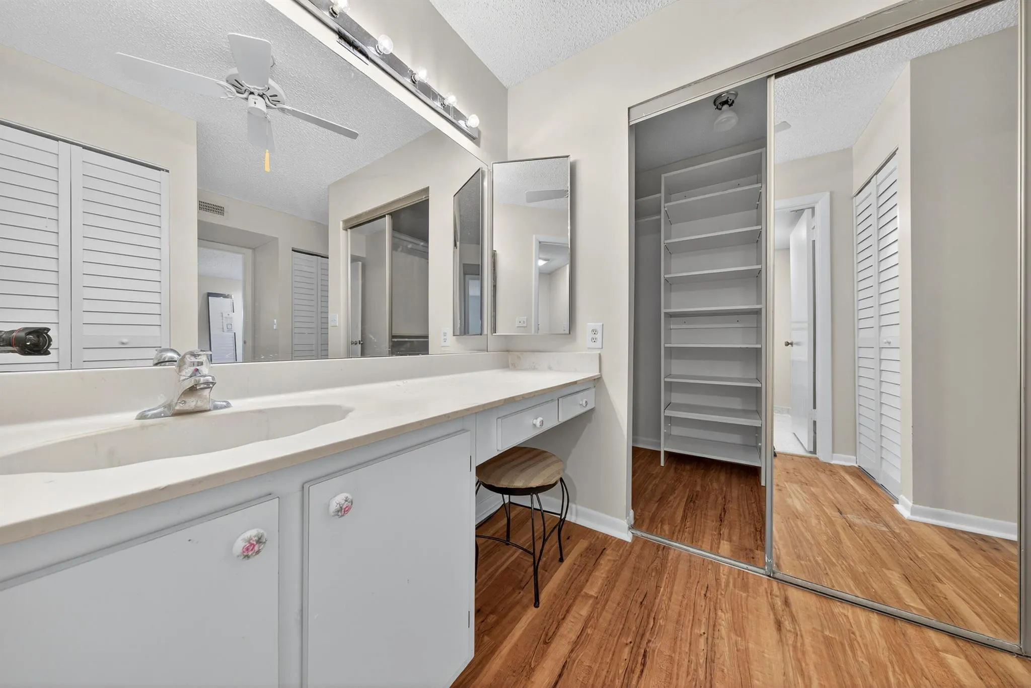 9187 Norte Lago, #5i