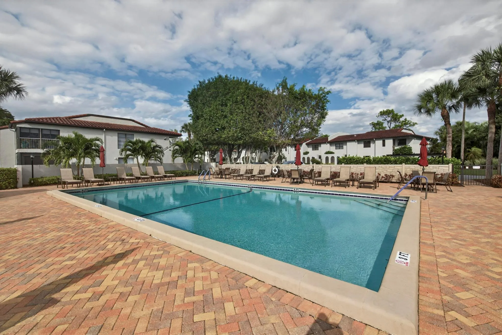 9187 Norte Lago, #5i