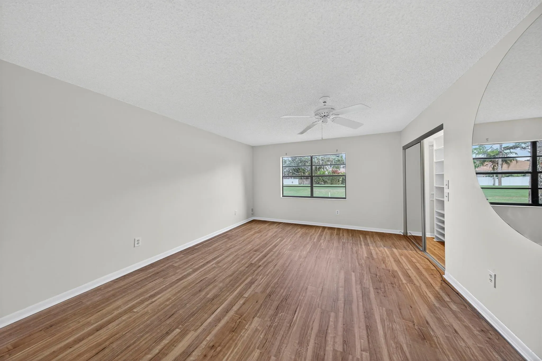 9187 Norte Lago, #5i