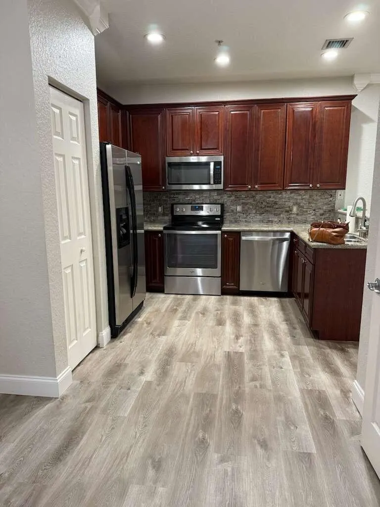 105 E Pigeon Plum Drive, #103