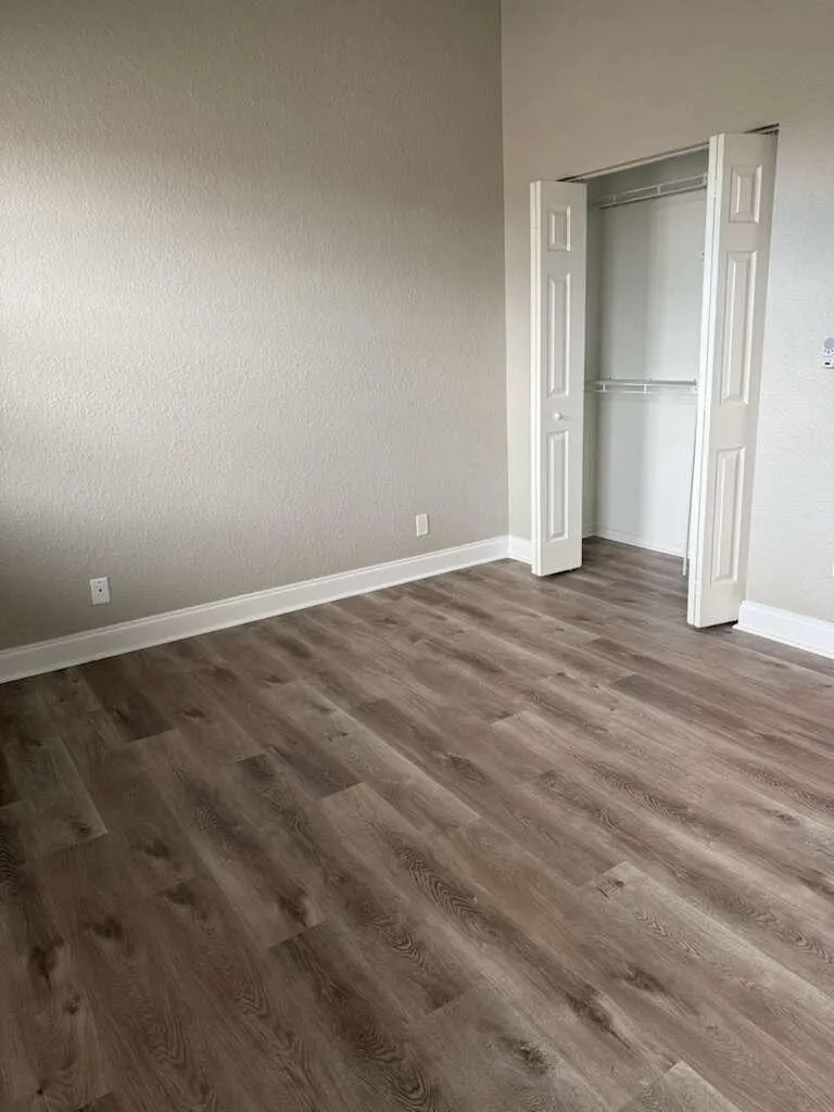 105 E Pigeon Plum Drive, #103