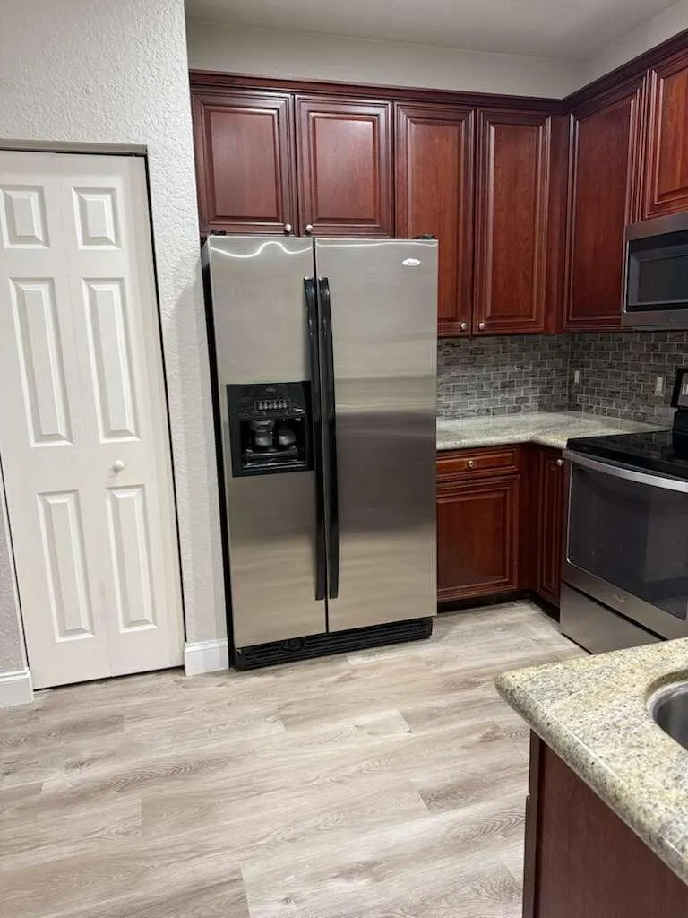 105 E Pigeon Plum Drive, #103