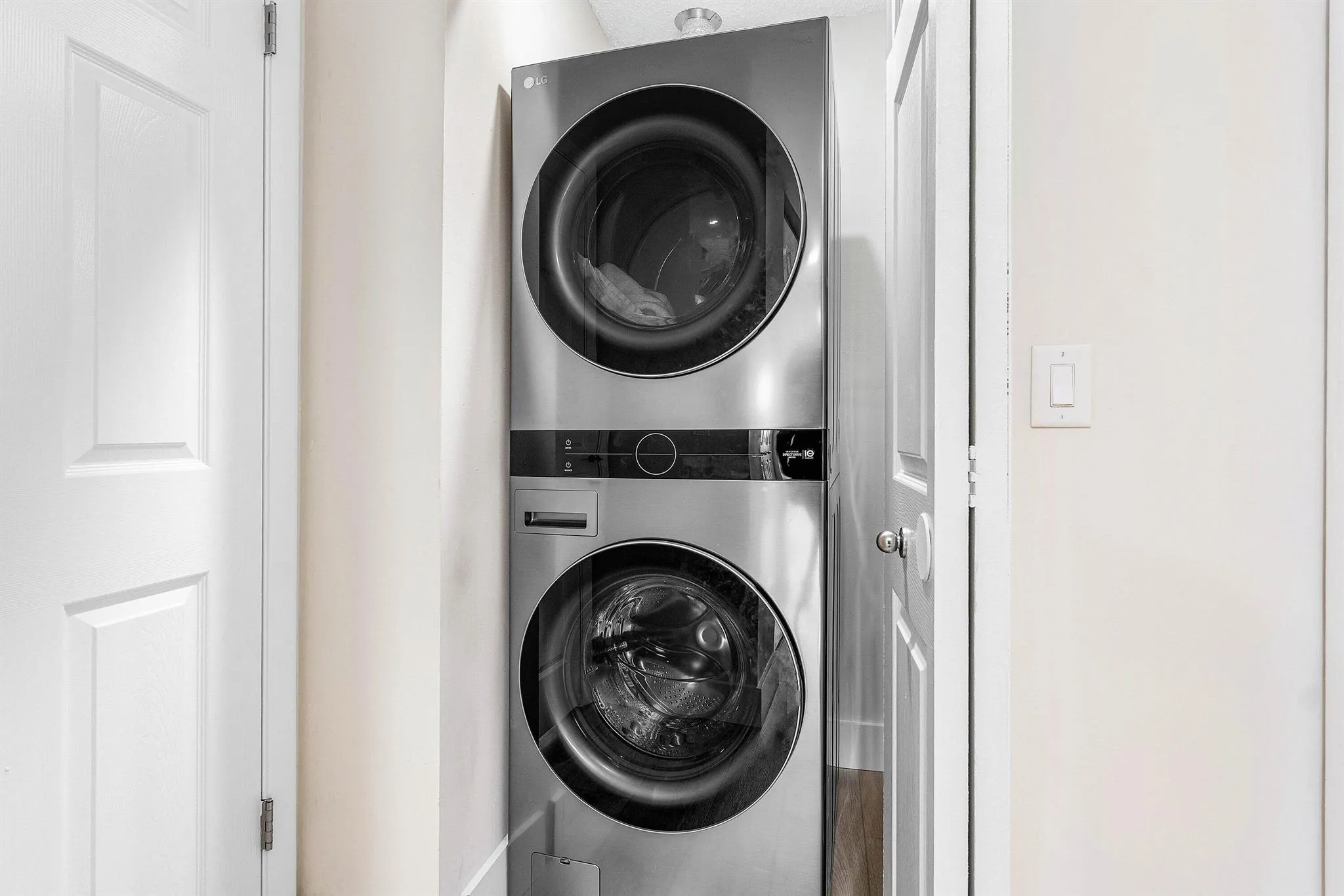 35 Southport Lane, #H