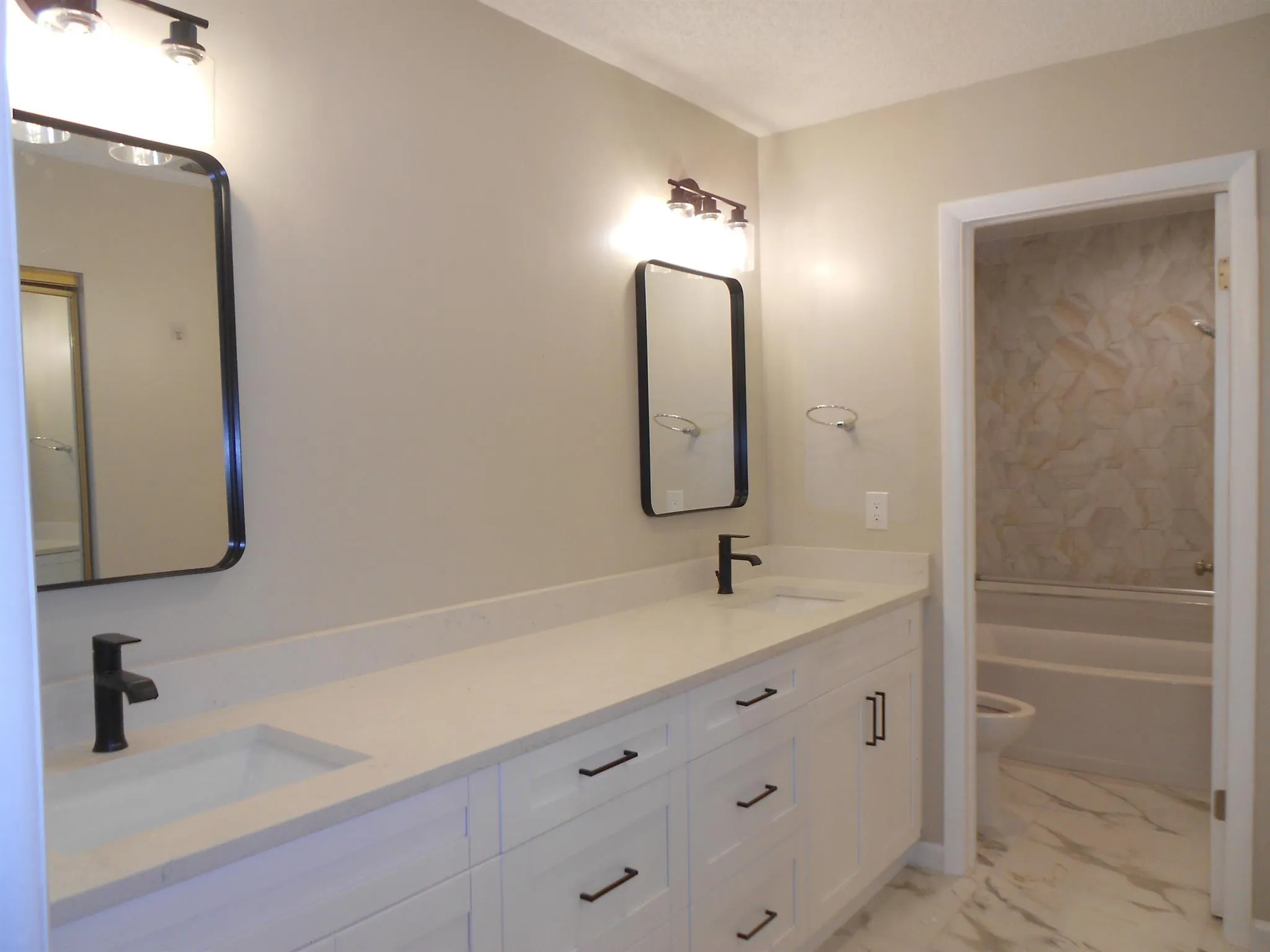 13809 Royal Palm Court, #B