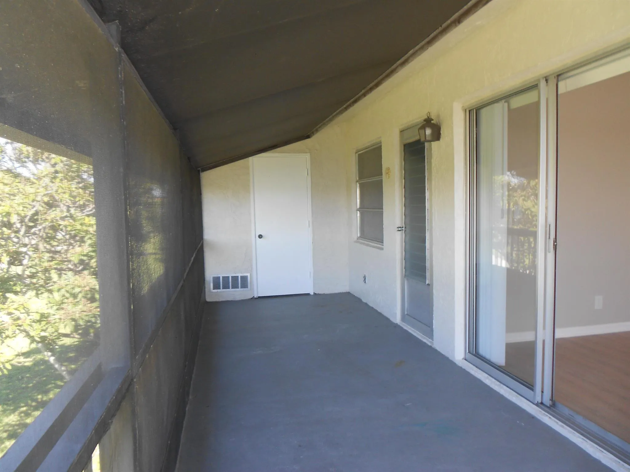 13809 Royal Palm Court, #B