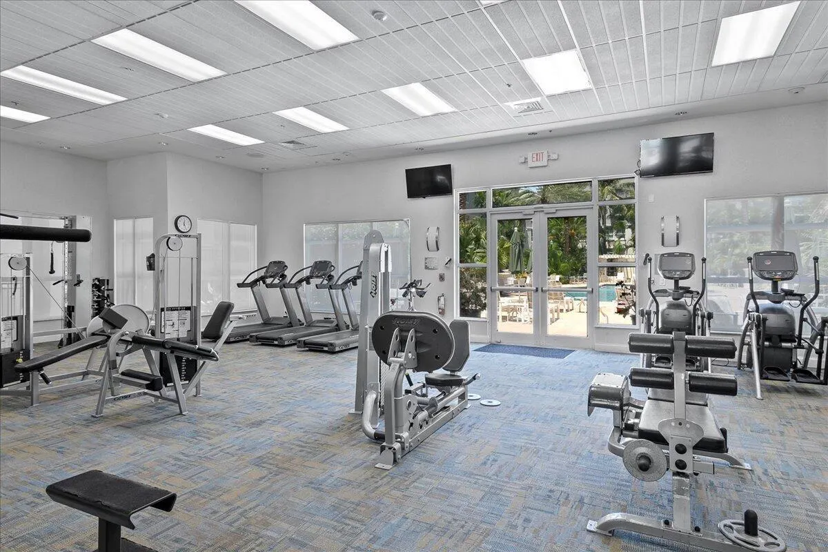 600 S Dixie Highway, #123