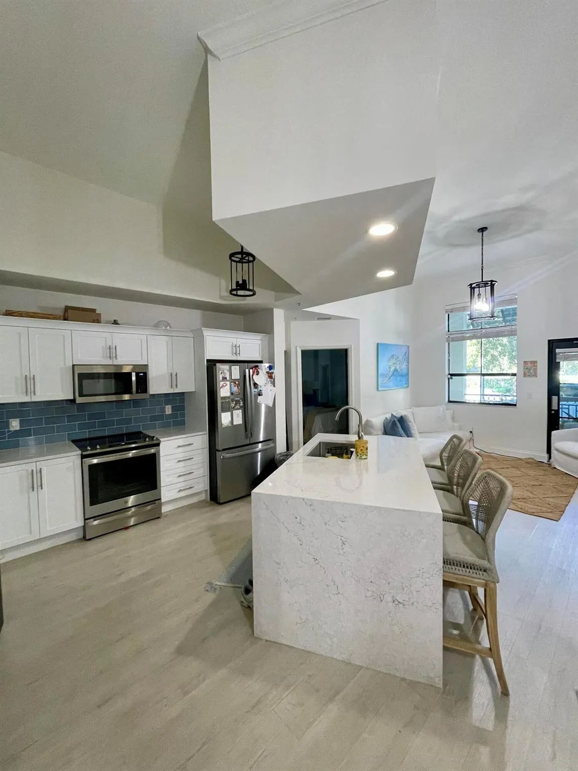 600 S Dixie Highway, #123