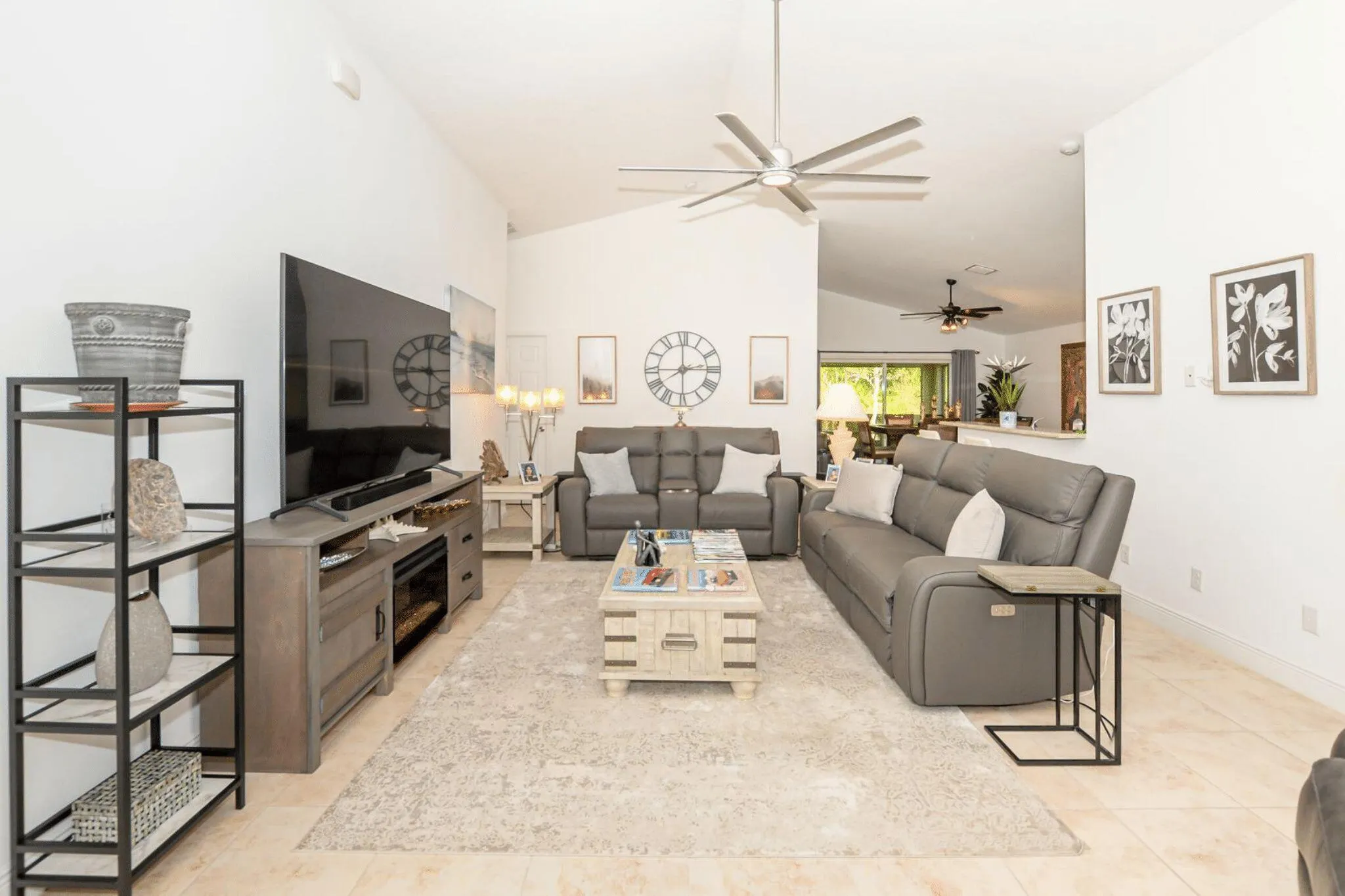 9756 Palm Breezes Drive