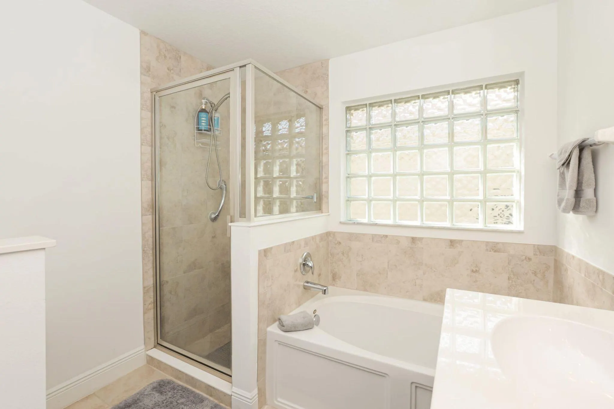 9756 Palm Breezes Drive