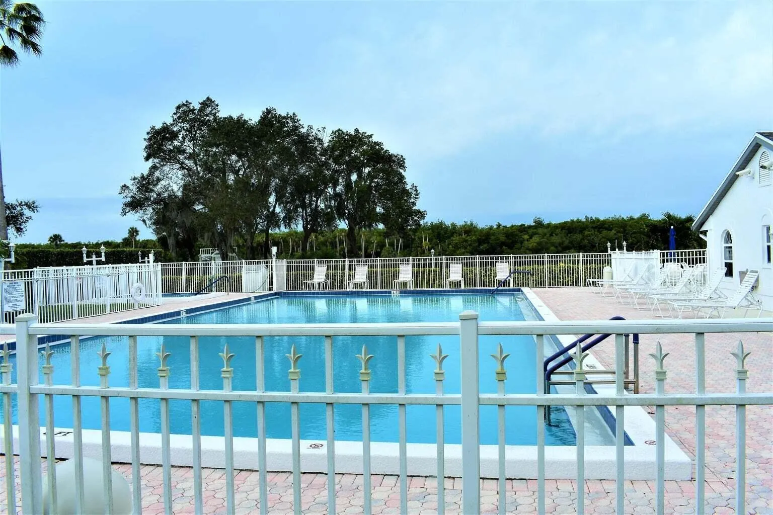 2502 SE Anchorage Cove, #3