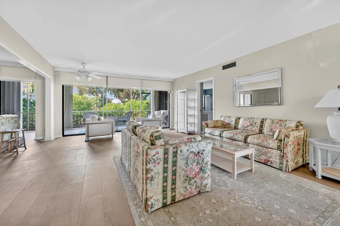 6 Concourse Drive #A