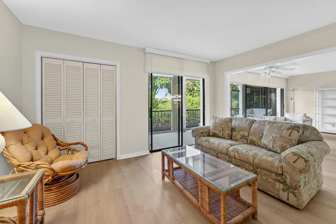 6 Concourse Drive #A