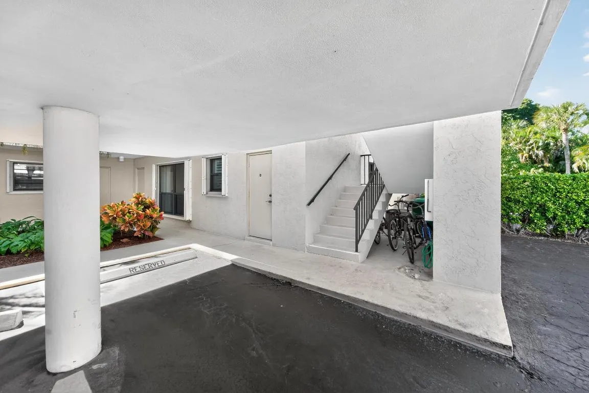 6 Concourse Drive #A