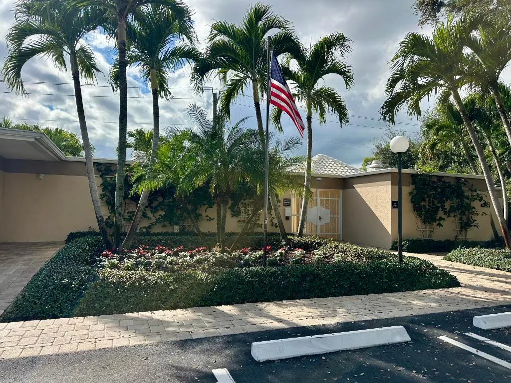 6 Concourse Drive #A