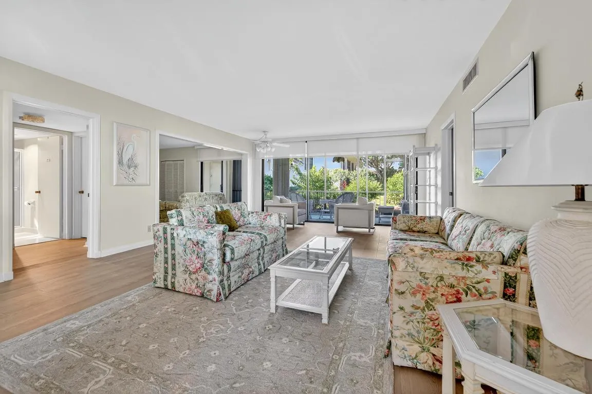 6 Concourse Drive #A