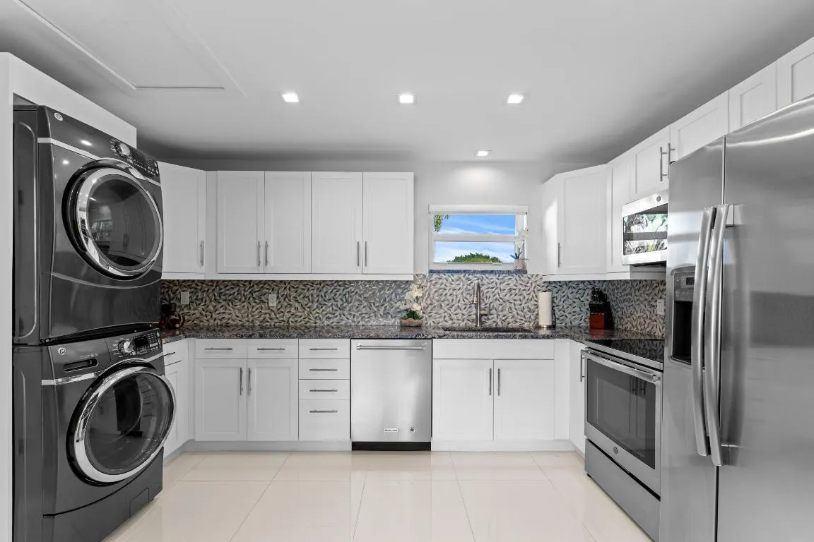 2211 Las Casitas Drive