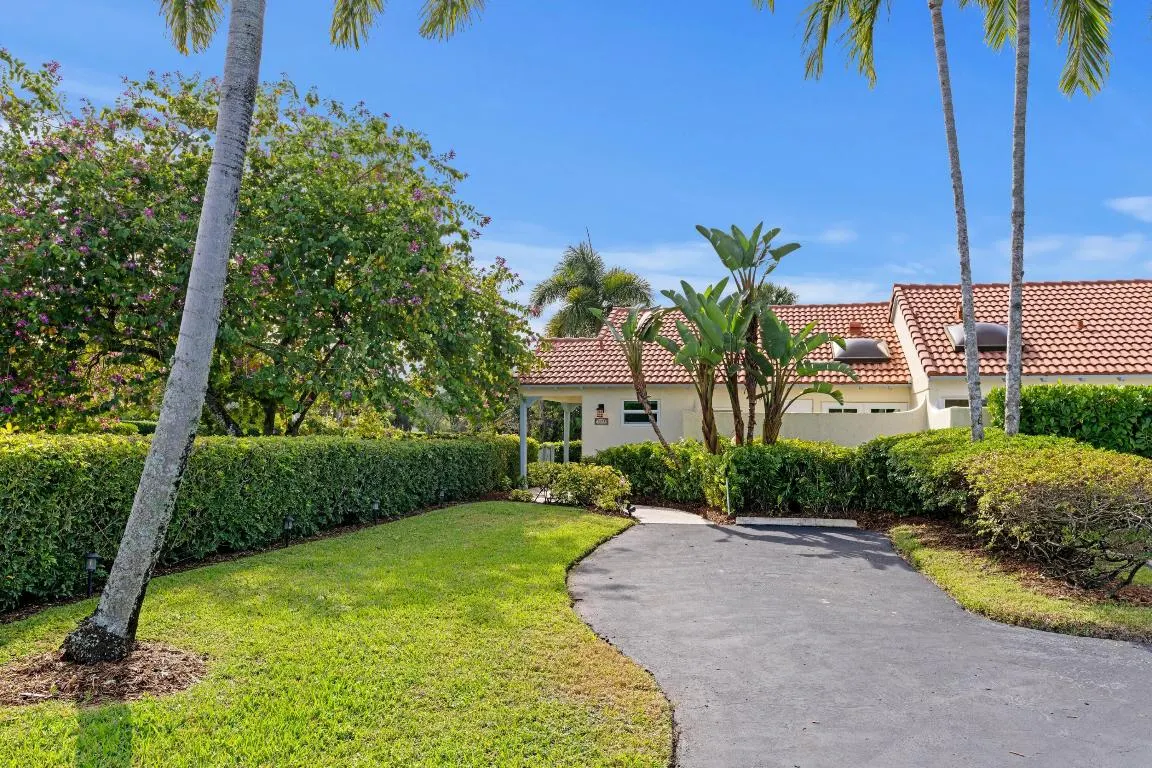 2211 Las Casitas Drive