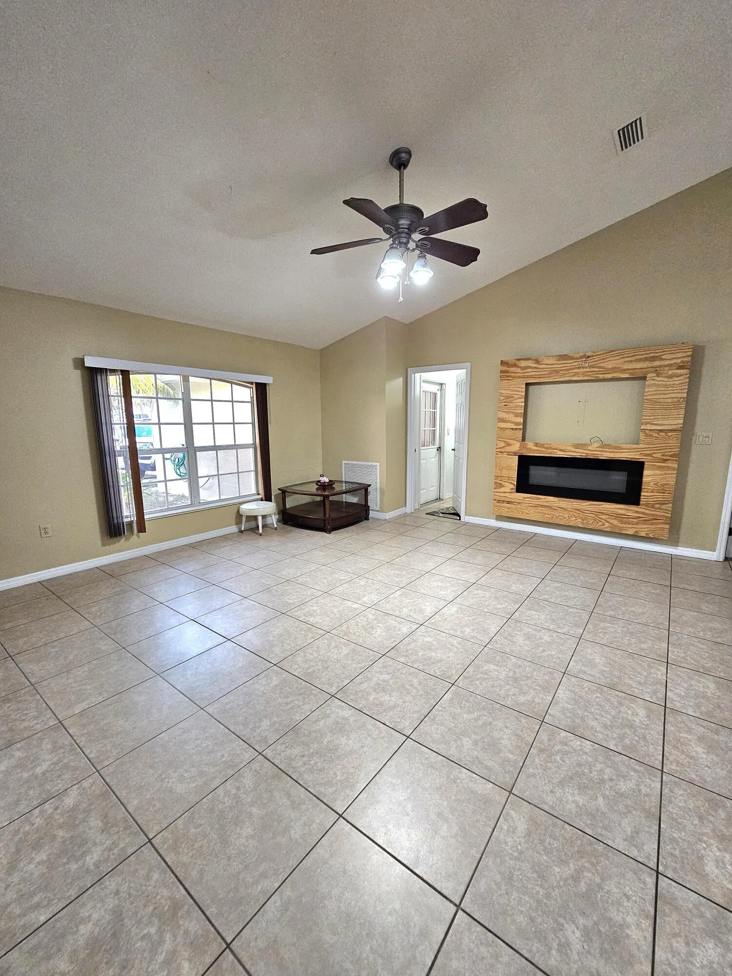 1514 Summer Road