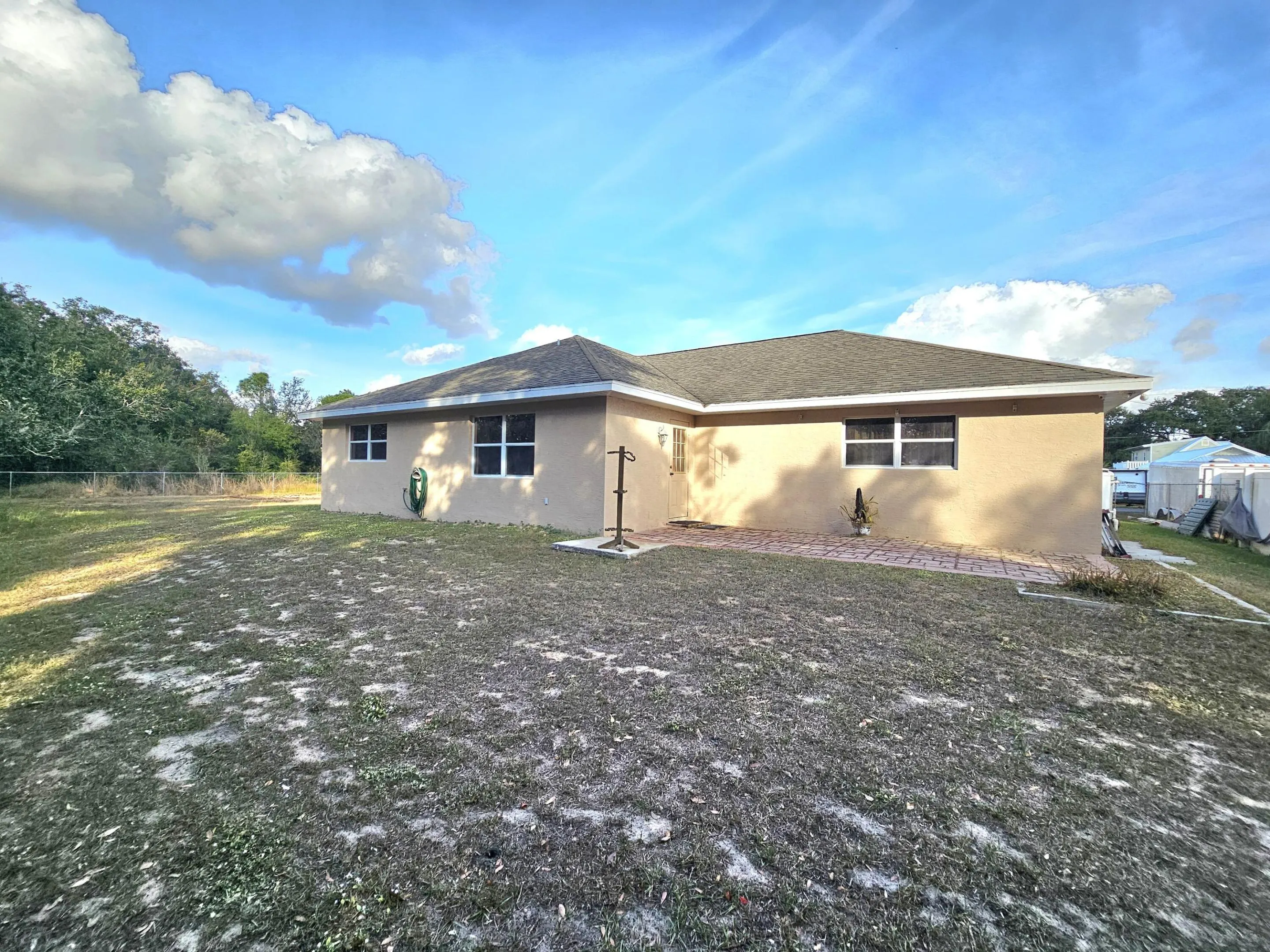 1514 Summer Road