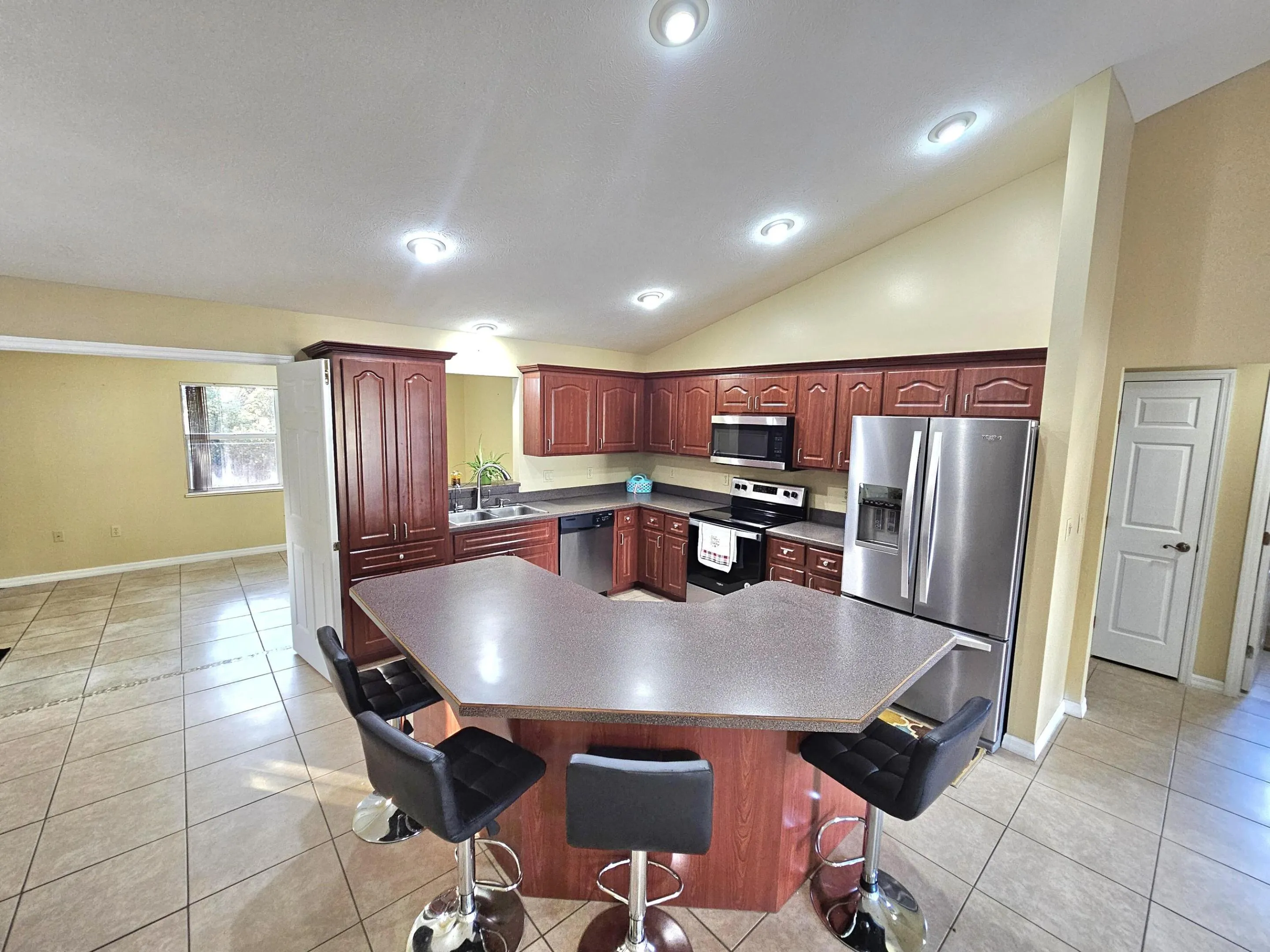 1514 Summer Road