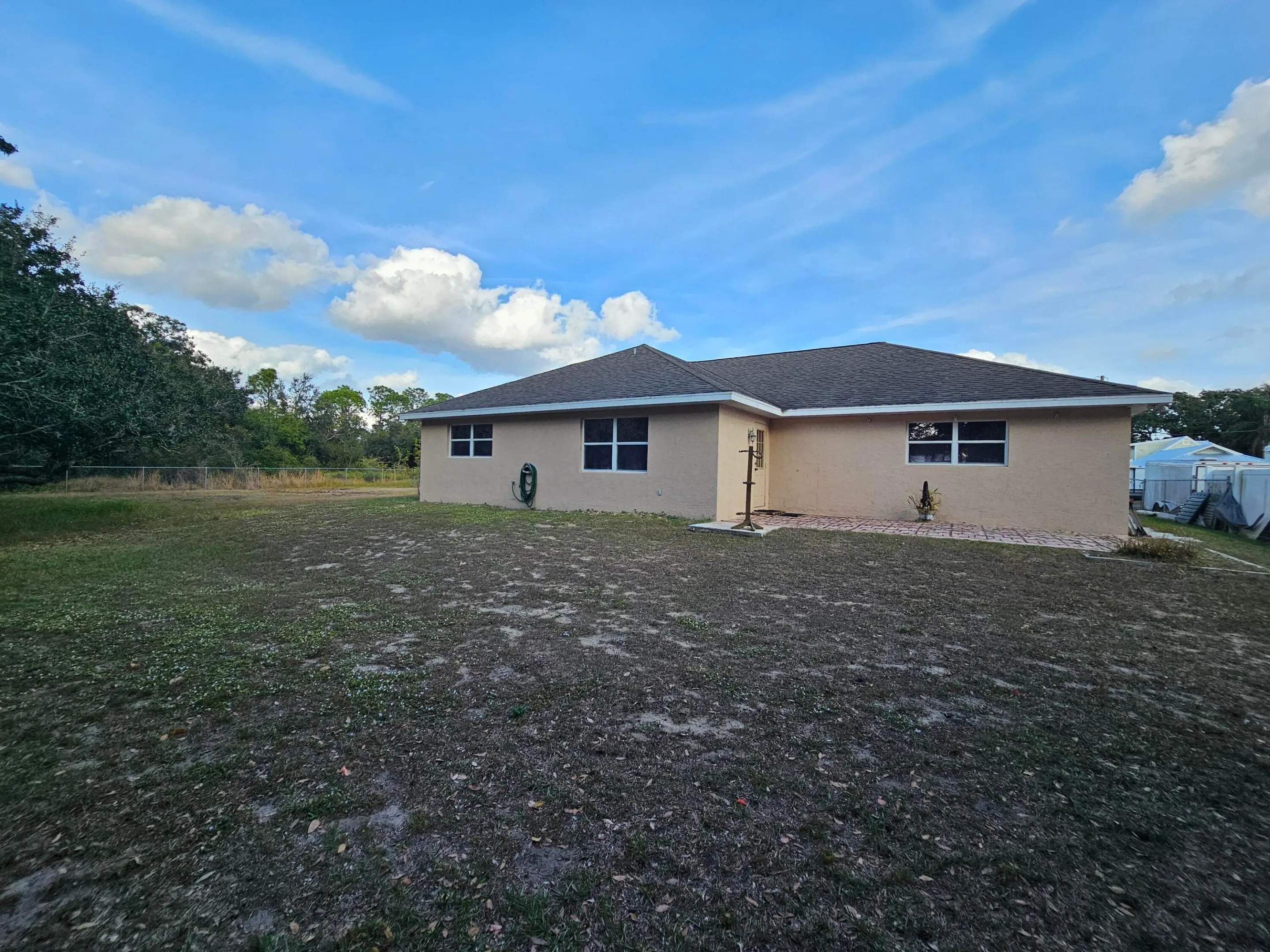 1514 Summer Road