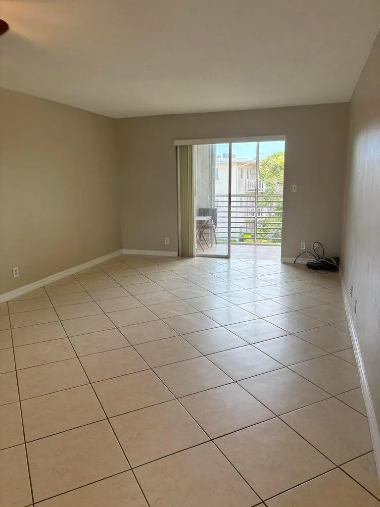 2770 S Garden Drive #304