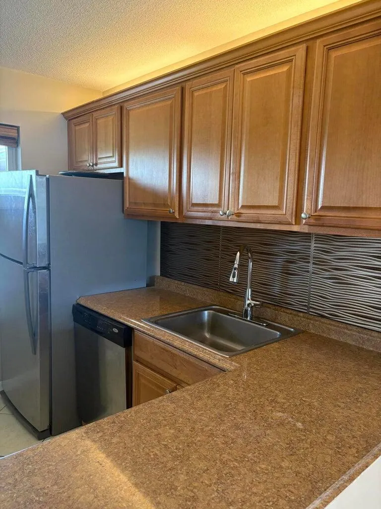 2770 S Garden Drive #304