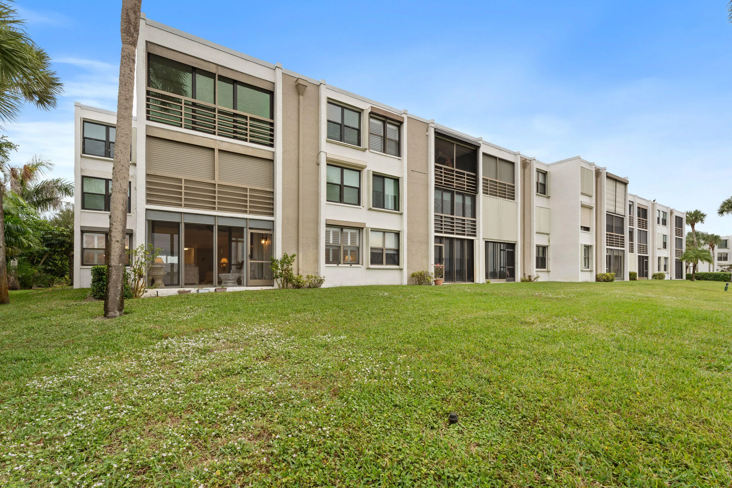 1950 SW Palm City Road #8-107