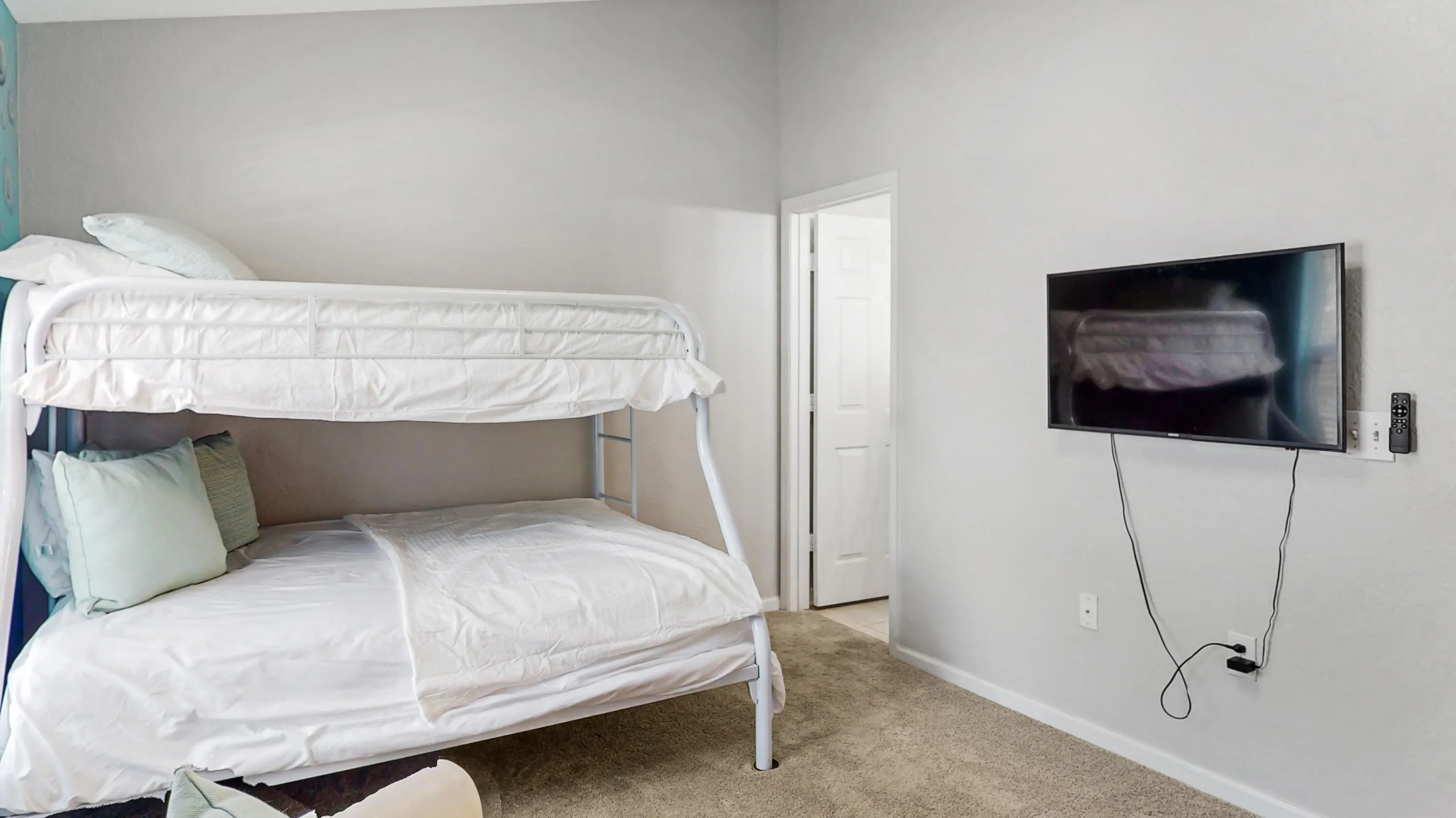 7650 Sir Kaufmann Court