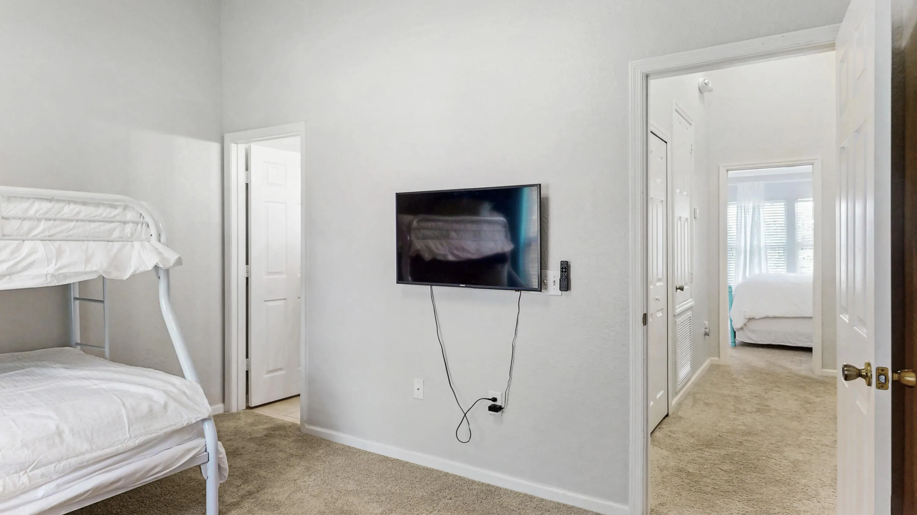 7650 Sir Kaufmann Court