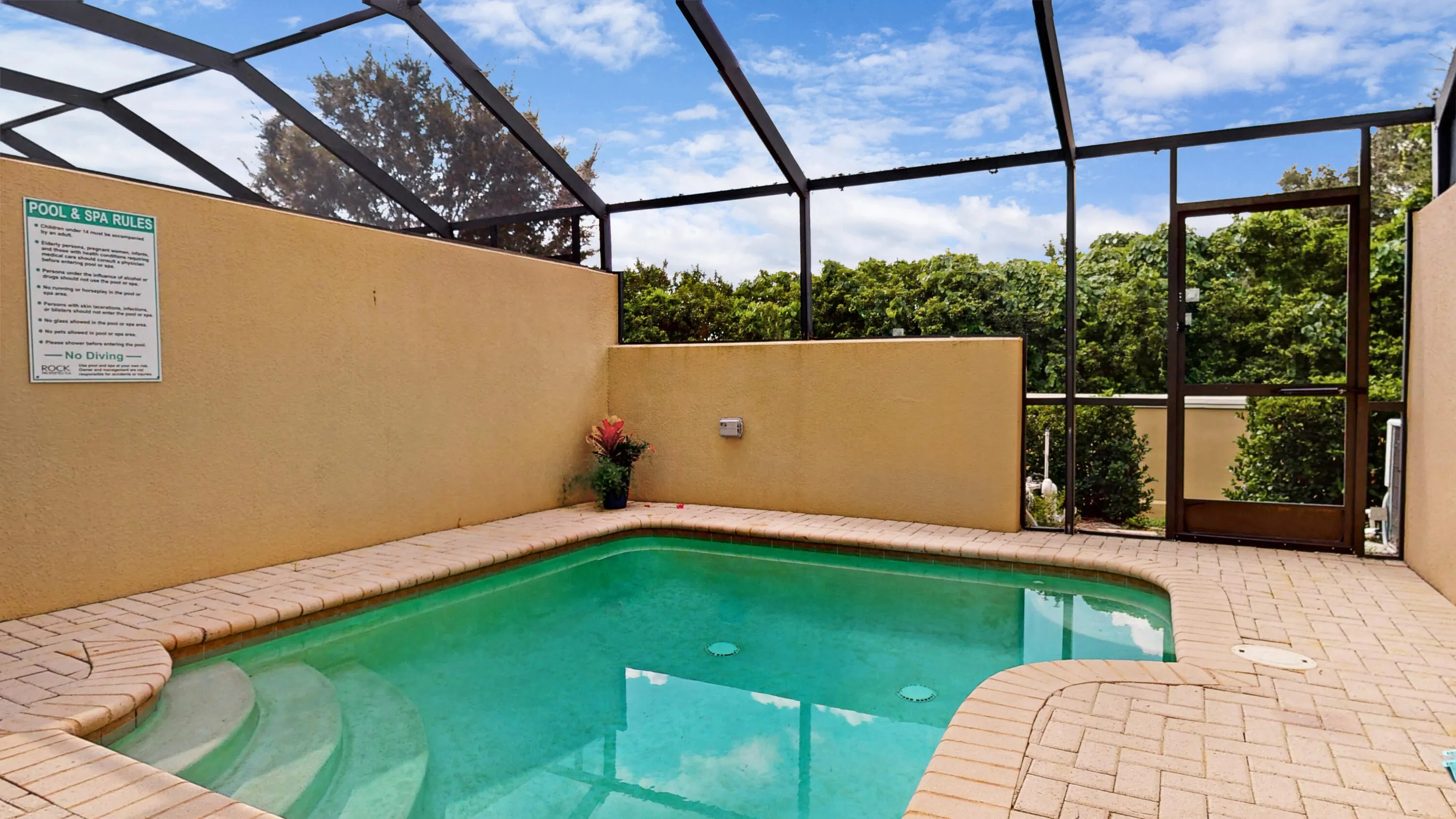 7650 Sir Kaufmann Court