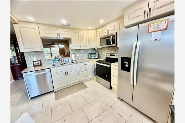 2305 Lucaya Lane #D4