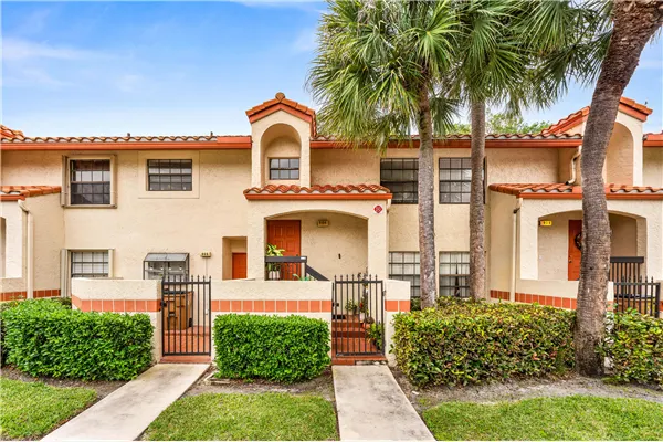 906 Congressional Way #906