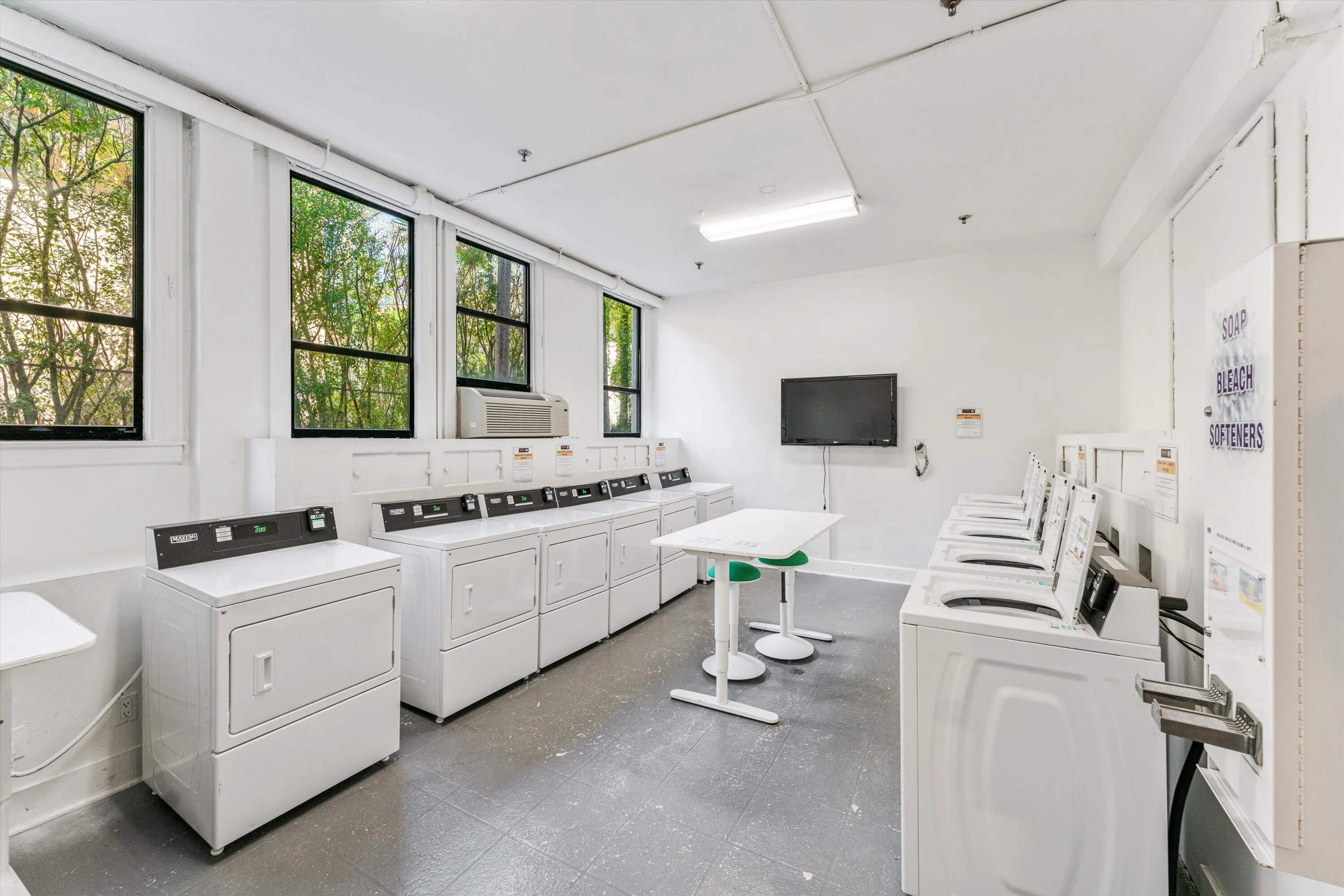 235 Sunrise Avenue #3013