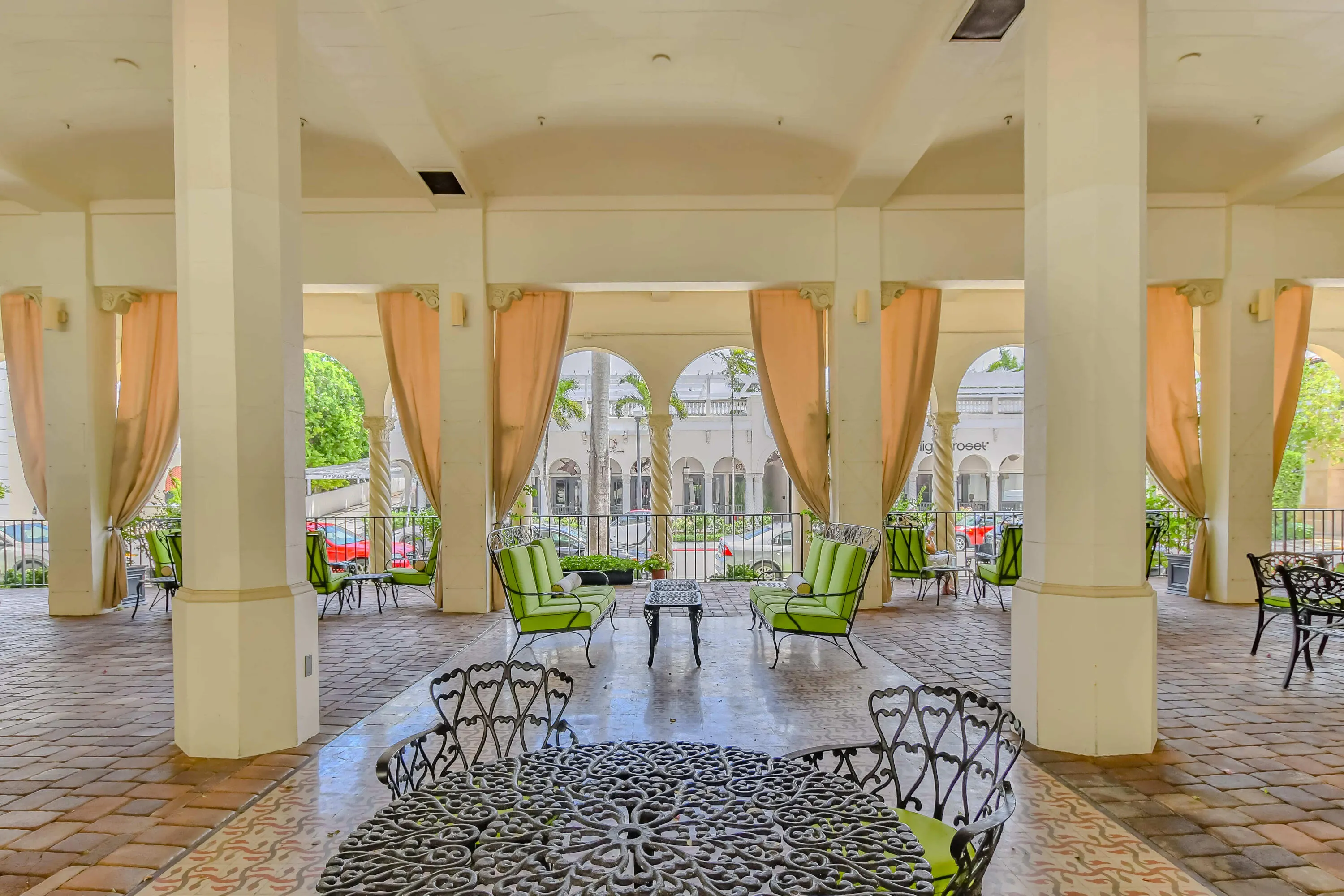 235 Sunrise Avenue #3013