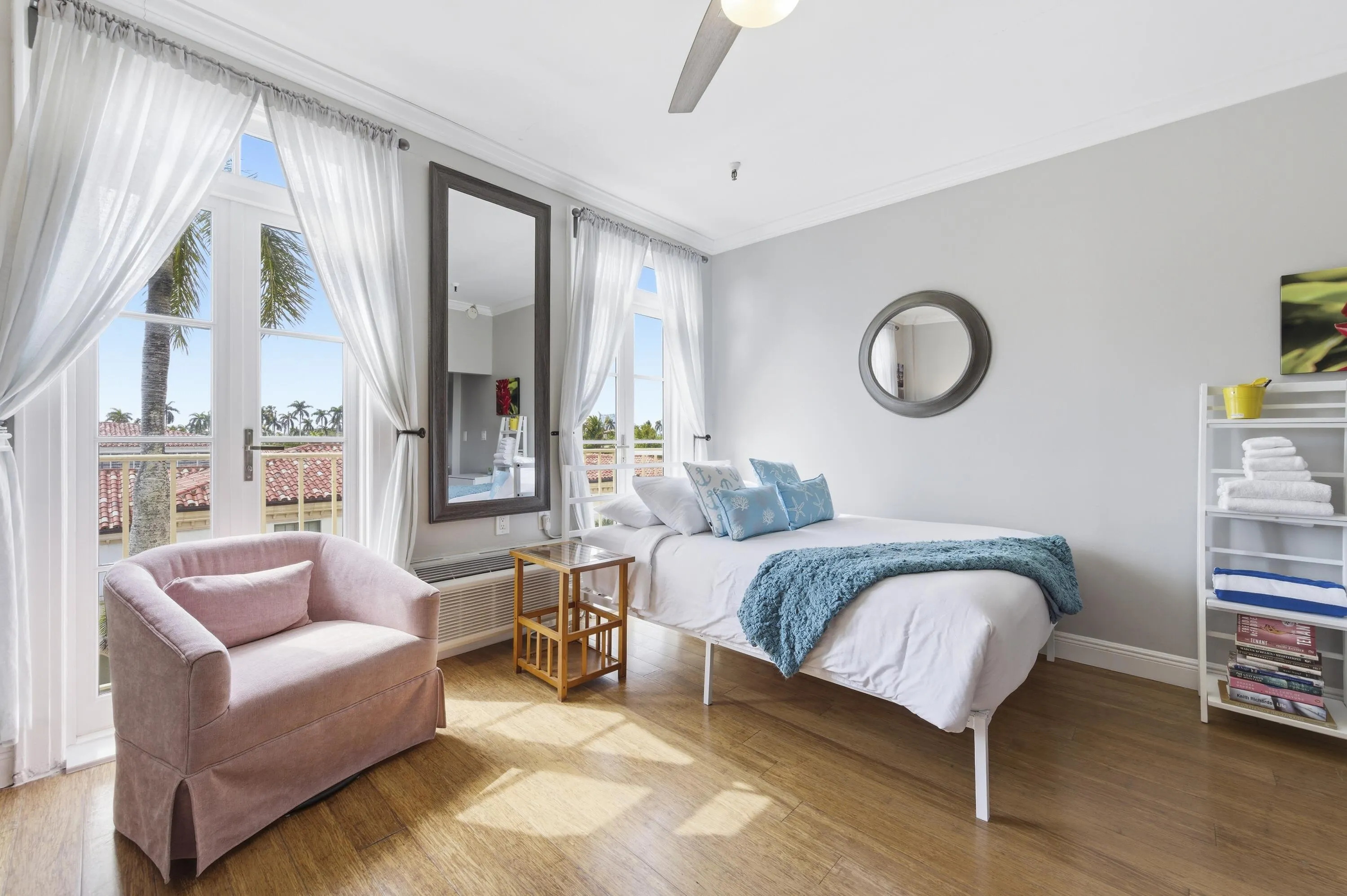 235 Sunrise Avenue #3013