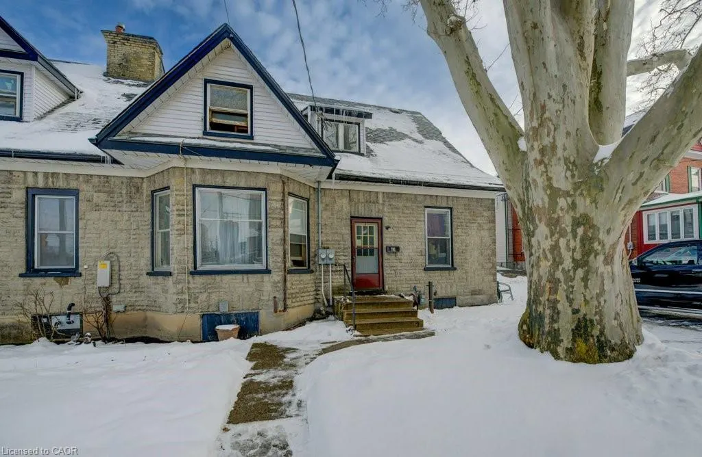 5 Agnes Street
