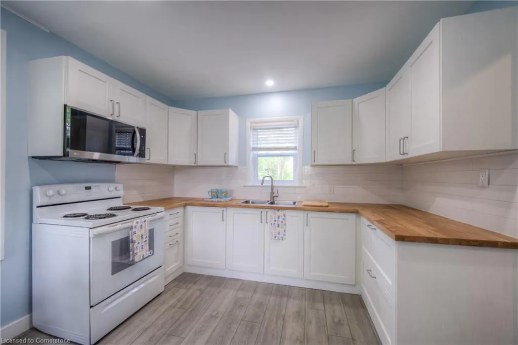 332 Queen Street W