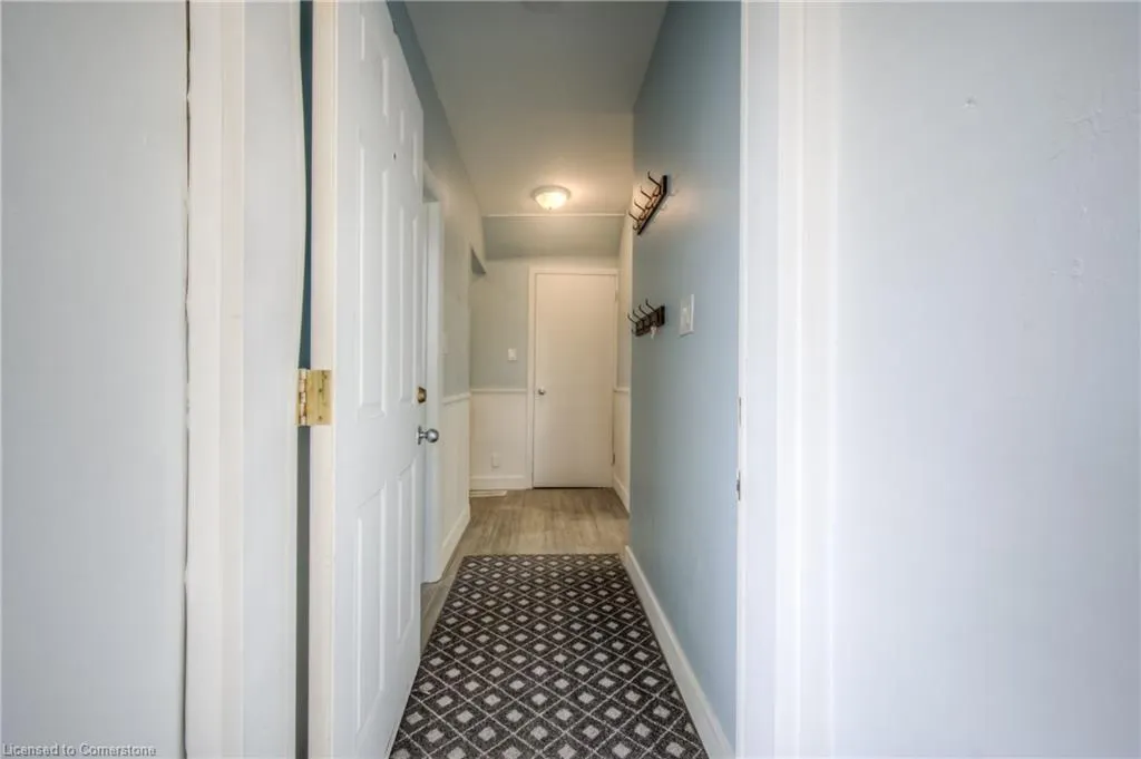 332 Queen Street W