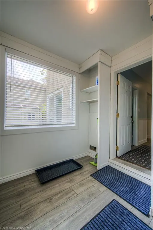 332 Queen Street W