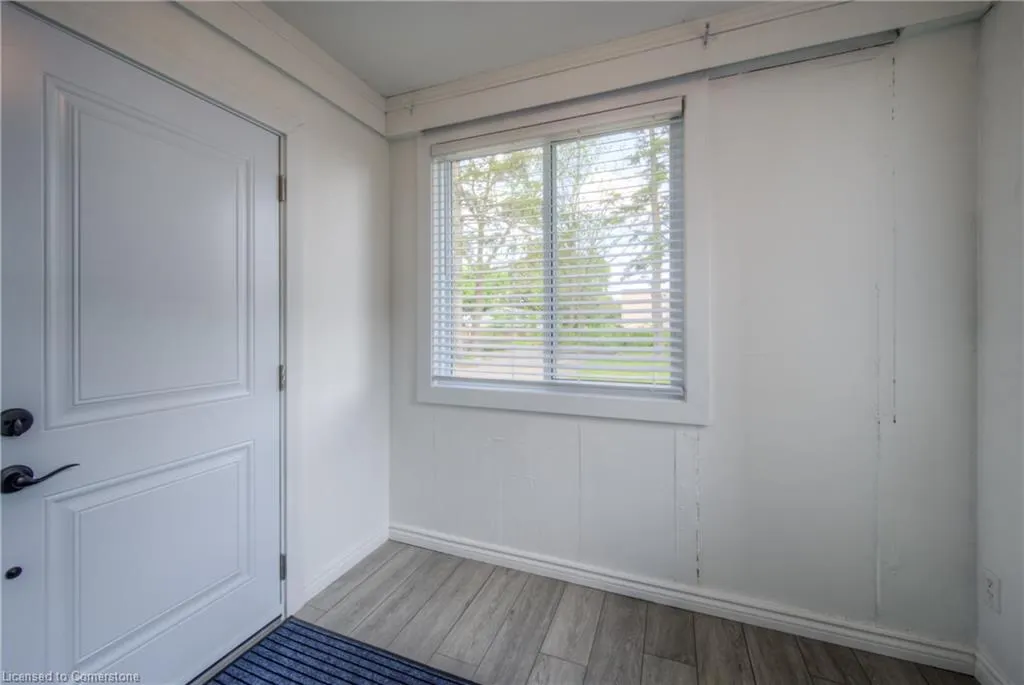 332 Queen Street W