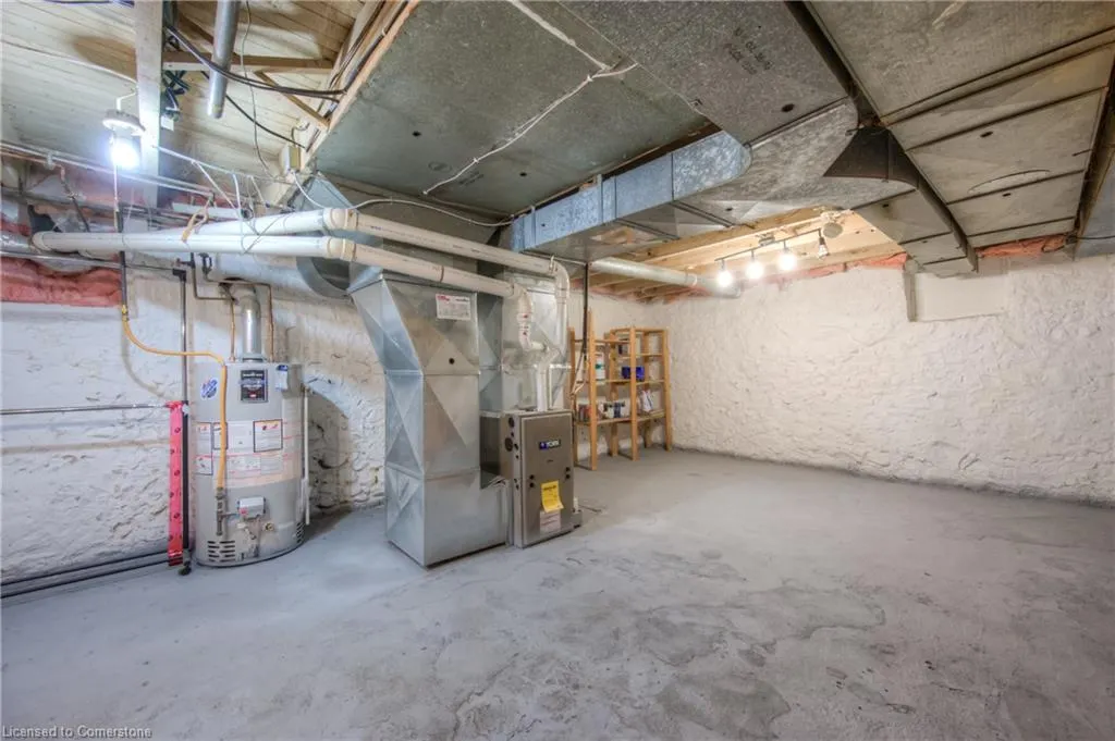 332 Queen Street W