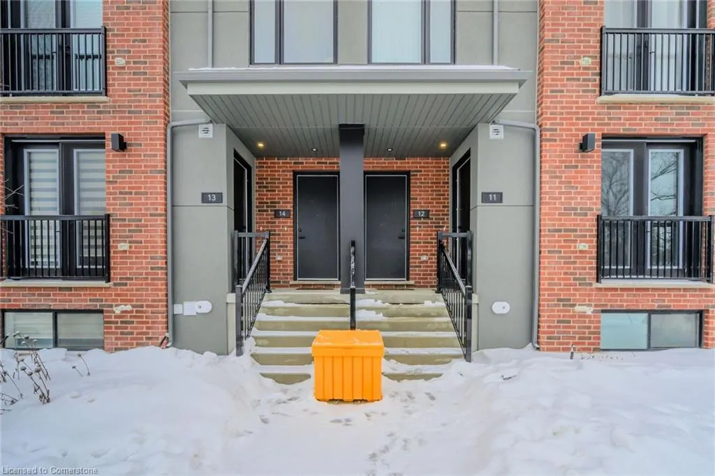 99 Roger Street, #11