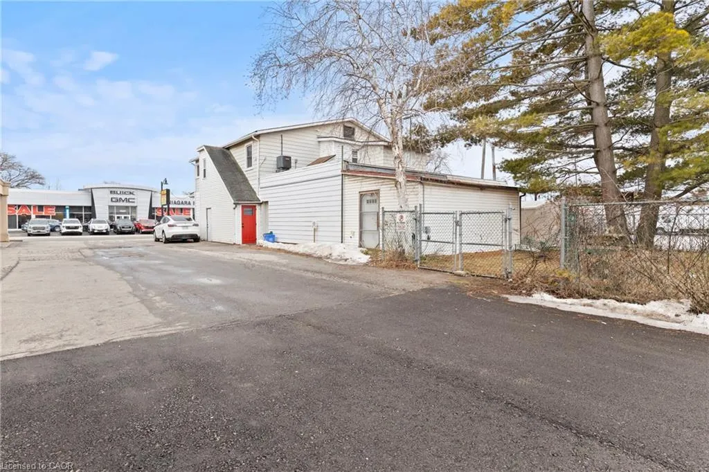 1530 Niagara Stone Road