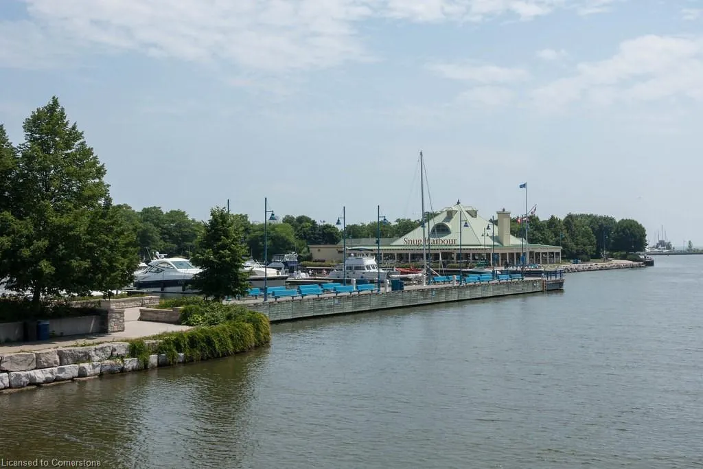 215 Lakeshore Road W, #345